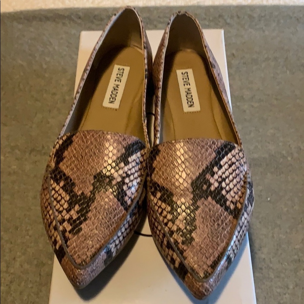 Steve Madden Feather Blush Snake Flat